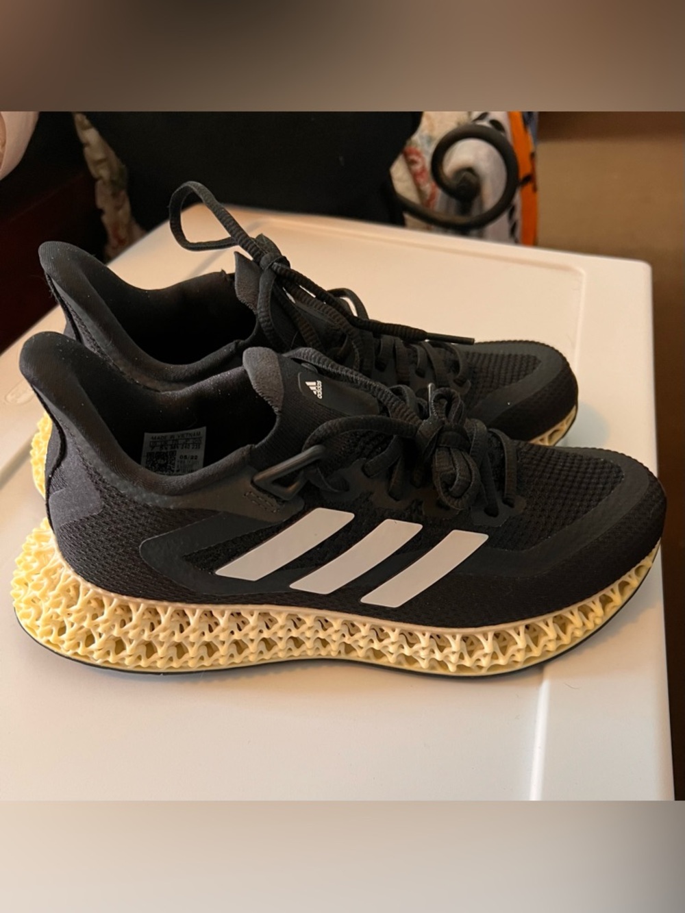Adidas 4DFWD 2 running shoes, featuring a unique 3D-printed lattice midsole 7
